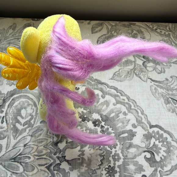TY 2014 My Little Pony Hasbro Fluttershy Yellow Plush Pony with Metallic Wings - Picture 10 of 14